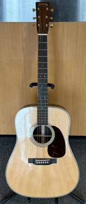 Martin Guitars - D-28 MOD DLX